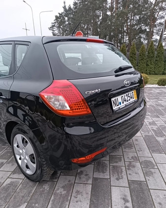 Kia Ceed cena 18900 przebieg: 198000, rok produkcji 2011 z Białobrzegi małe 172